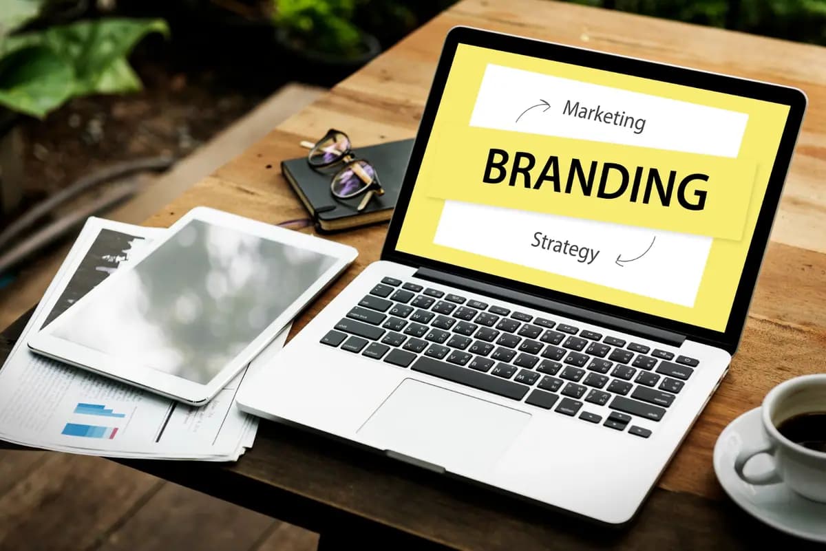 2. Melakukan Branding
