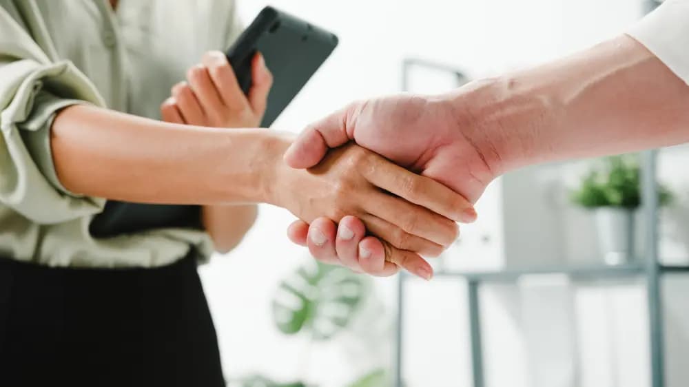 Closing Adalah: Pengertian dan Berbagai Teknik yang Efektif untuk Bisnis